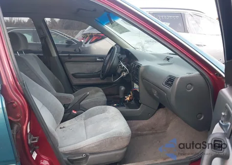 1992 Honda Accord Lx z USA, uszkodzony, nr VIN 1HGCB7651NA005486